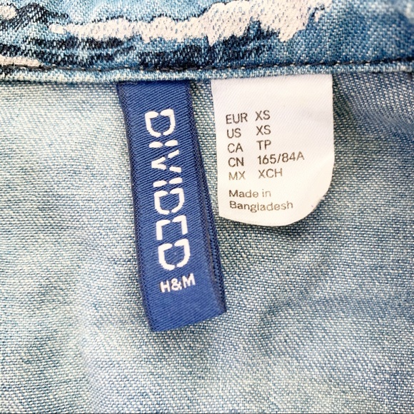 H & M DIVIDED Denim Pearl Snap Shirt - Picture 6 of 7
